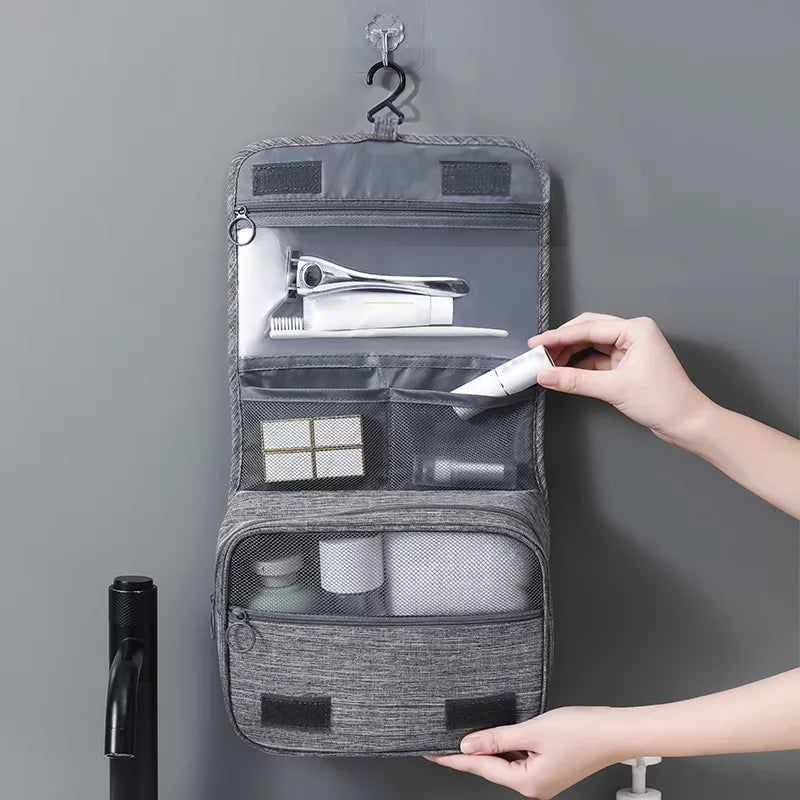 Hanging travel discount organizer with pockets